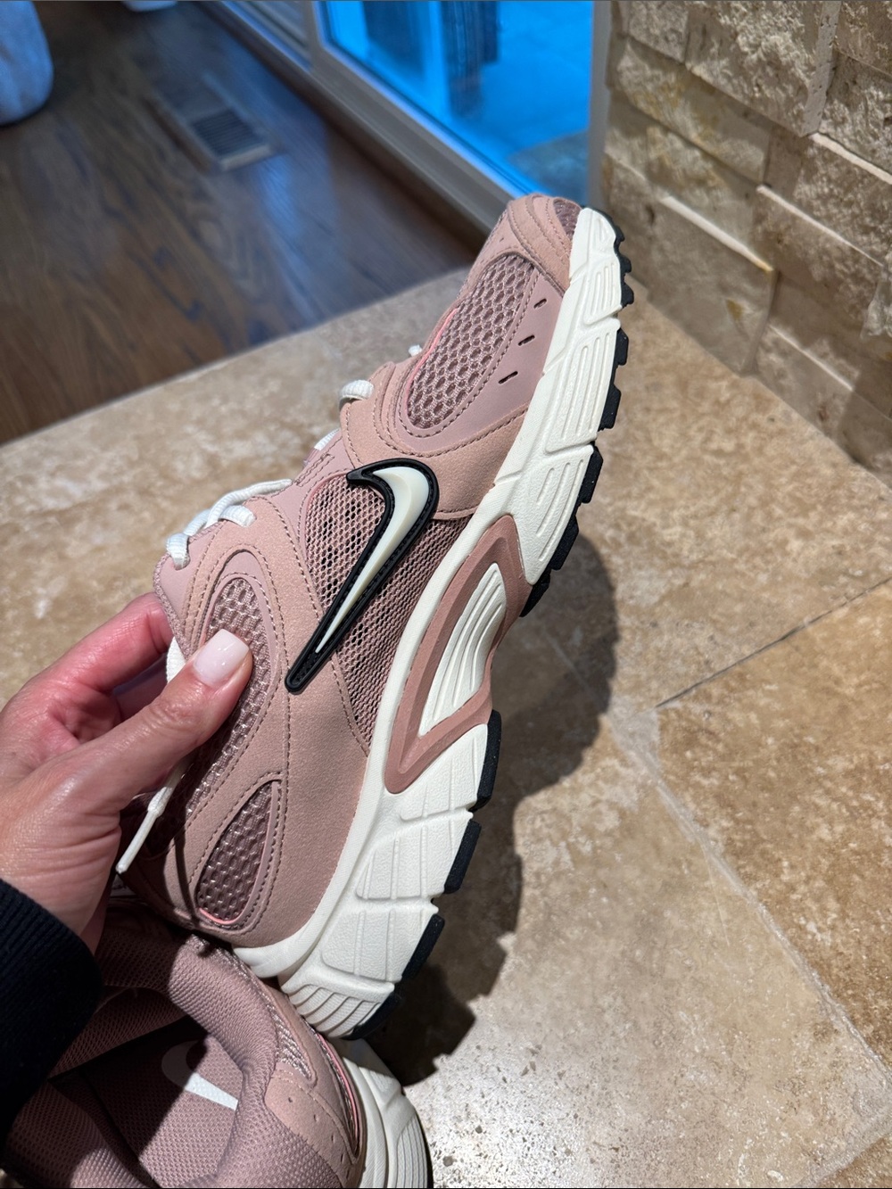 NIKE V5 RNR - Picture 8 of 9